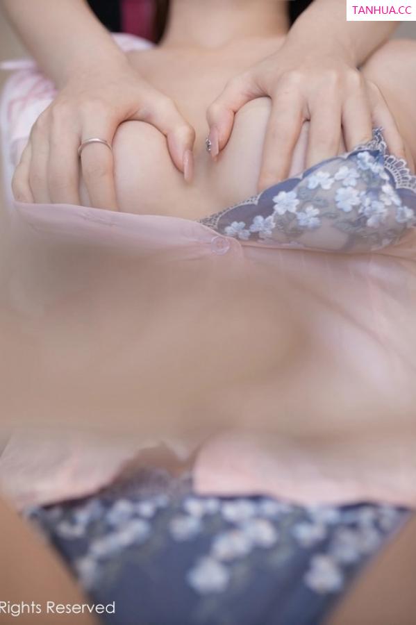   [XiuRen]高清写真图 2023.05.31 No.6832 杏子Yada 短裙美腿第68张图片